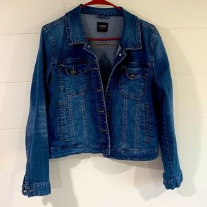 Curve Appeal denim jacket size Large